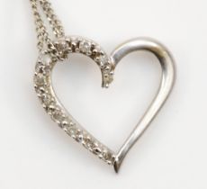 A 9ct white gold diamond heart shaped pendant on chain, 14 x 14mm, 1.5gm