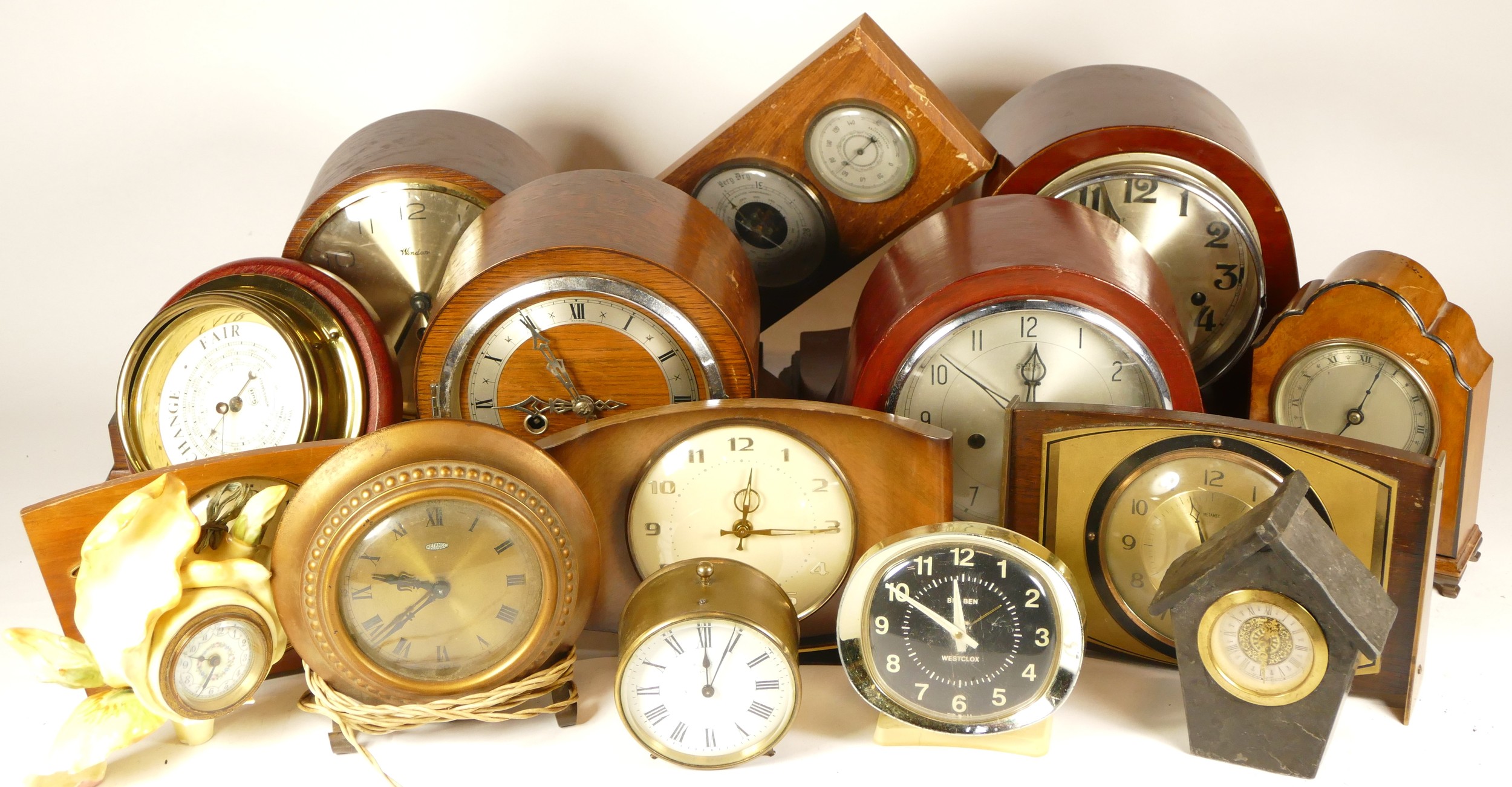 A collection of mid 20th century and later mantel clocks, cuckoo clocks and barometers, having - Image 3 of 6