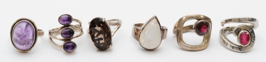 Six silver and gemset dress rings, N - Q, 52gm