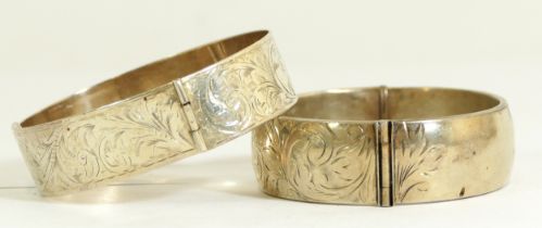 A silver hinged bangle Birmingham 1966 and an expanding bracelet, 70gm