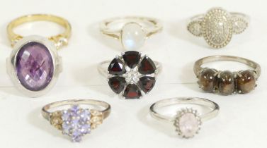 Eight silver and gem set rings, L - R, 33gm