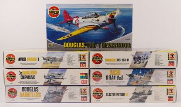 Airfix, seven plastic 1:72 kits of aviation models, 02051, 02038, A02034, 02014, 02022, 01054 and