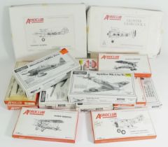 Encore, five plastic 1:72 kits of aviation models, 1014, 1006, 1011, 1015, 1008, six Aeroclub 1:72