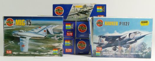 Airfix, seven plastic 1:72 kits of aviation models, 03031, two 03019, 03019, 03033, 03064, 00017 and