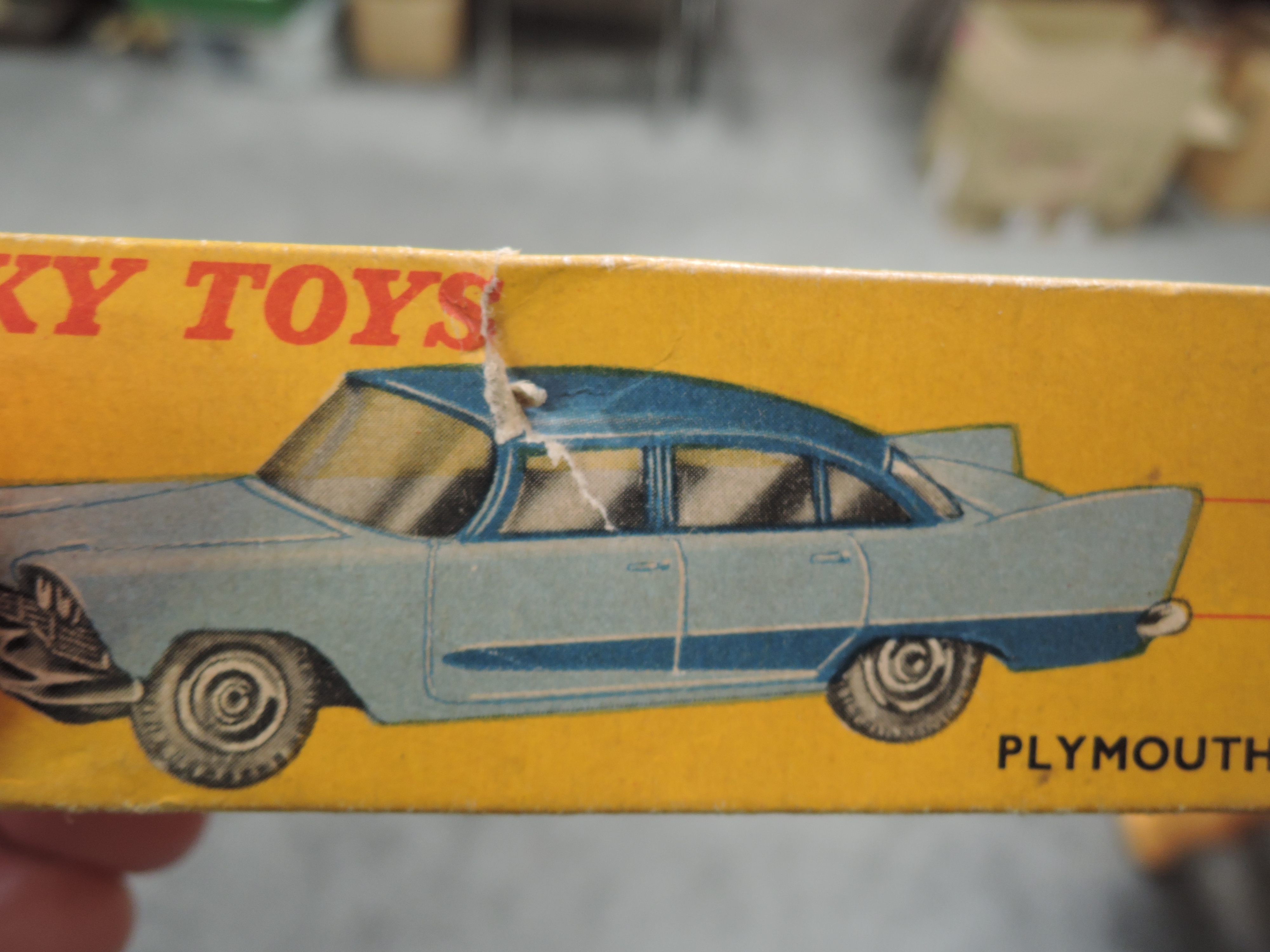 A Dinky diecast, 178 Plymouth Plaza, Pink & Green in original correct spot box - Image 3 of 5