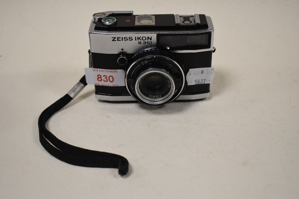 A Zeiss S310 camera with Carl Zeiss Tessar 2,8/40 lens - Image 2 of 3
