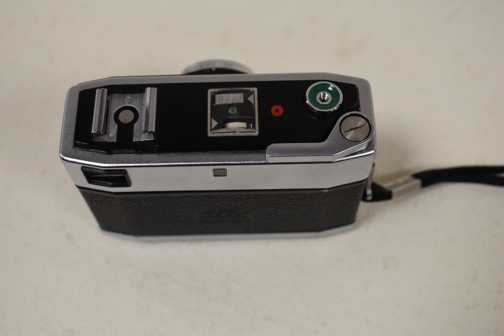 A Zeiss S310 camera with Carl Zeiss Tessar 2,8/40 lens - Image 3 of 3