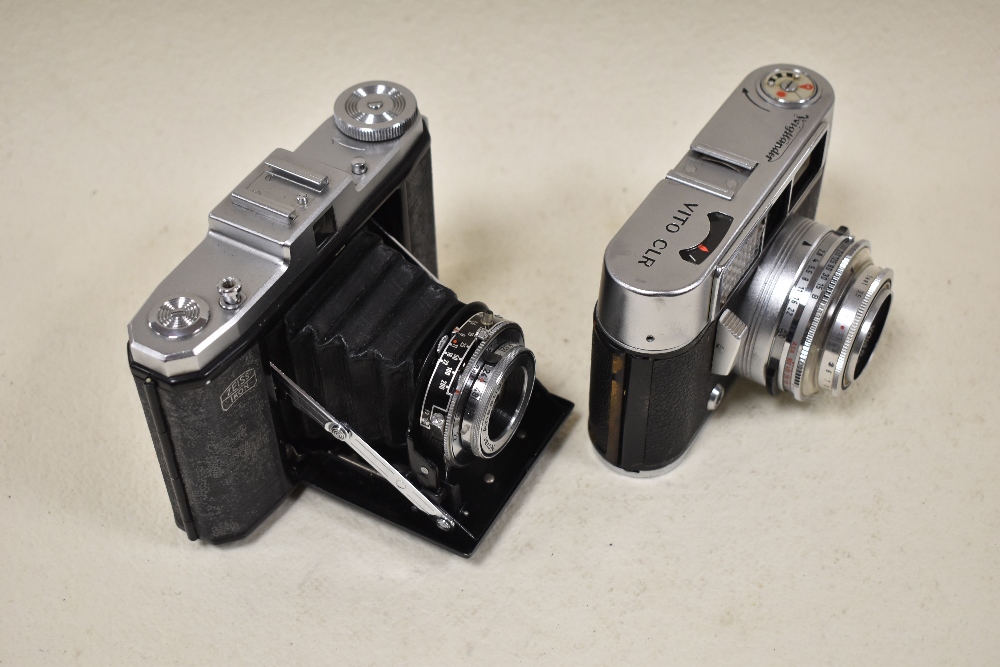 Two cameras. A Zeiss Ikon folding camera and a Voightlander Vito CLR - Image 2 of 5