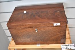 A fine Edwardian box with mahogany veneer twin handles and fitted interior tray