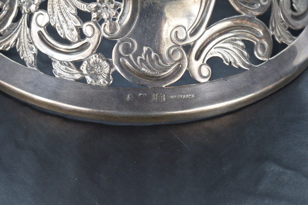 An early 20th century Irish silver dish ring, of waisted circular form, pierced and engraved with - Image 5 of 6