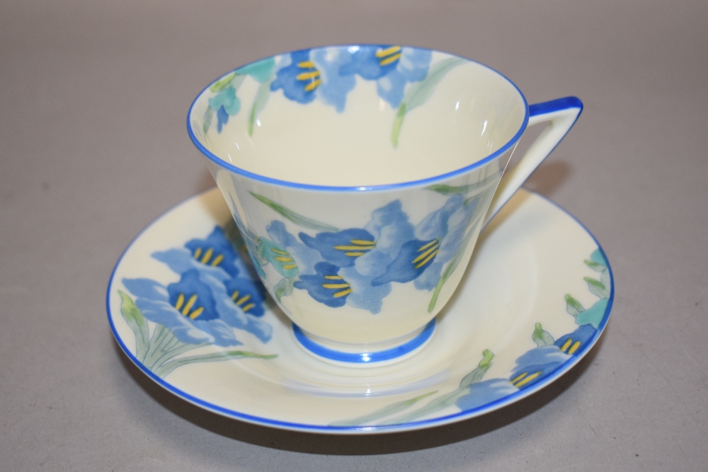 An early 20th century Royal Doulton Blue Iris pattern part tea service in good condition, Rd 776,716 - Image 2 of 3