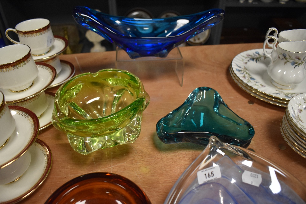 Five mid century pieces of art glass including control bubble ash tray and aqua blue glass bowls - Image 2 of 2