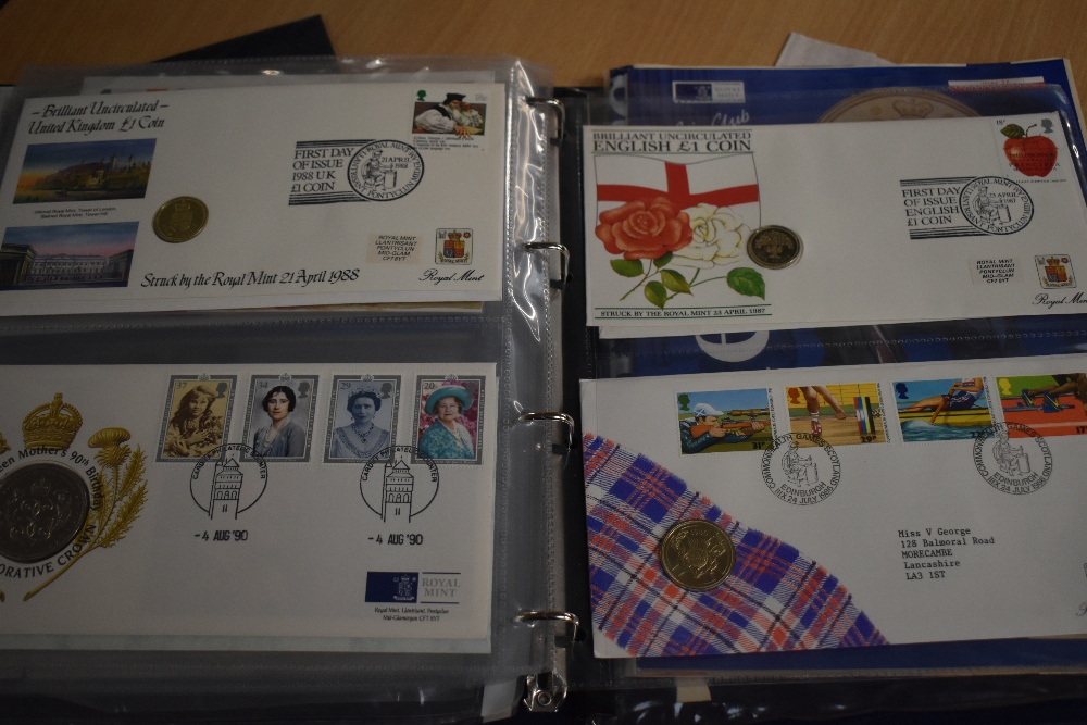 GB, COLLECTION OF PRESENTATION PACKS, TO 2010's + MINI SHEETS ETC, LARGE FACE Large collection of - Image 5 of 5