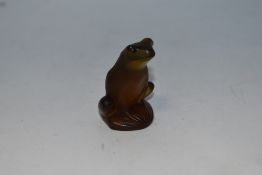 A Vintage 1980s Lalique Frosted Smokey Amber coloured Rainette Art Glass frog Paperweight with
