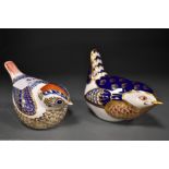 Two Royal Crown Derby Gold stopper paper weight figures of a Gilded Finch and a Wren