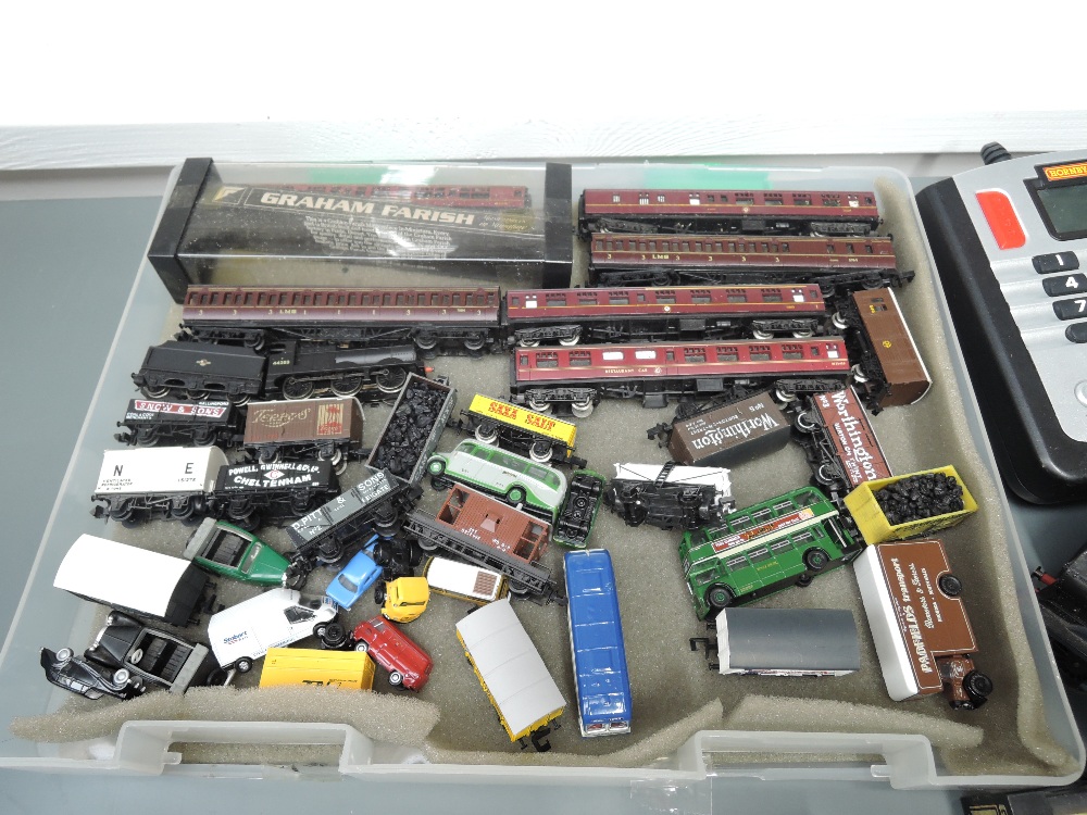 A collection of Graham Farrish N Gauge, 372-202 0-6-0 Loco, 372-932 2-6-0 Loco & Tender, 372A-800A - Image 2 of 2