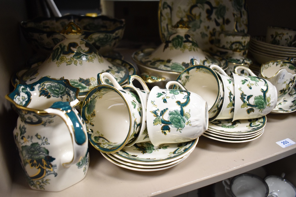 A good collection of Masons Chartreuse dinner and tea wares including teacups, large and small - Image 6 of 6