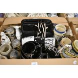 A varied lot containing a Trade Winds Table Ware part dinner service in black and white (20 pieces