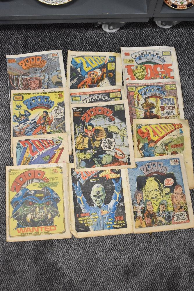 A very large collection of approximately 400 2000AD comic books from the 1980's. - Image 2 of 8