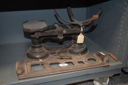 A set of Victorian kitchen scales in cast iron.
