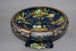 A Royal Winton (Grimwades) chinoiserie pattern pedestal bowl, hand-decorated and highlighted in