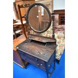 An early 20th Century oak dressing table