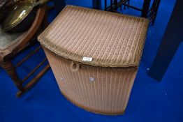 A vintage Lloyd Loom linen basket