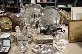 A mixed lot of items, comprising; silver plated tray and Bob-Bon dish, Babycham glasses A Salter
