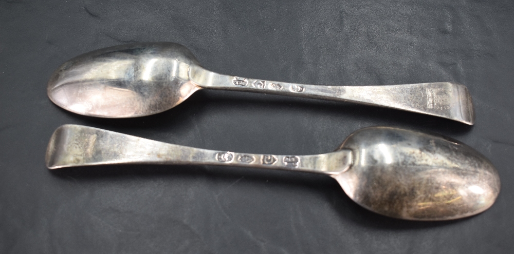 A pair of early 19th century Irish silver table spoons, Hanoverian pattern with engraved lion head - Image 2 of 3