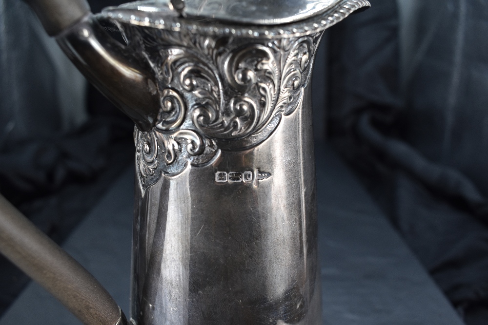 An Edwardian silver water jug, having a hinged cover with scrolled thumb piece over the gadrooned - Image 3 of 3