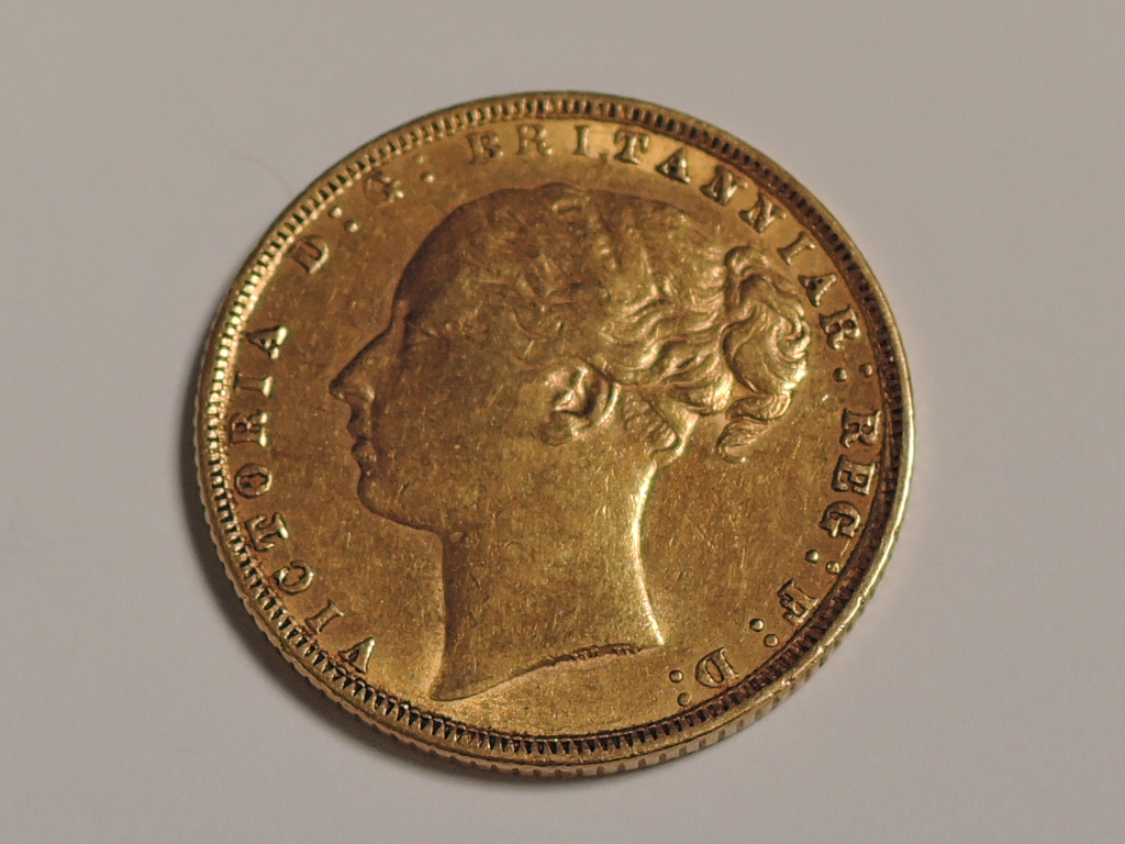 A 1872 Queen Victoria Gold Sovereign, Young Head, Royal Mint - Image 2 of 2