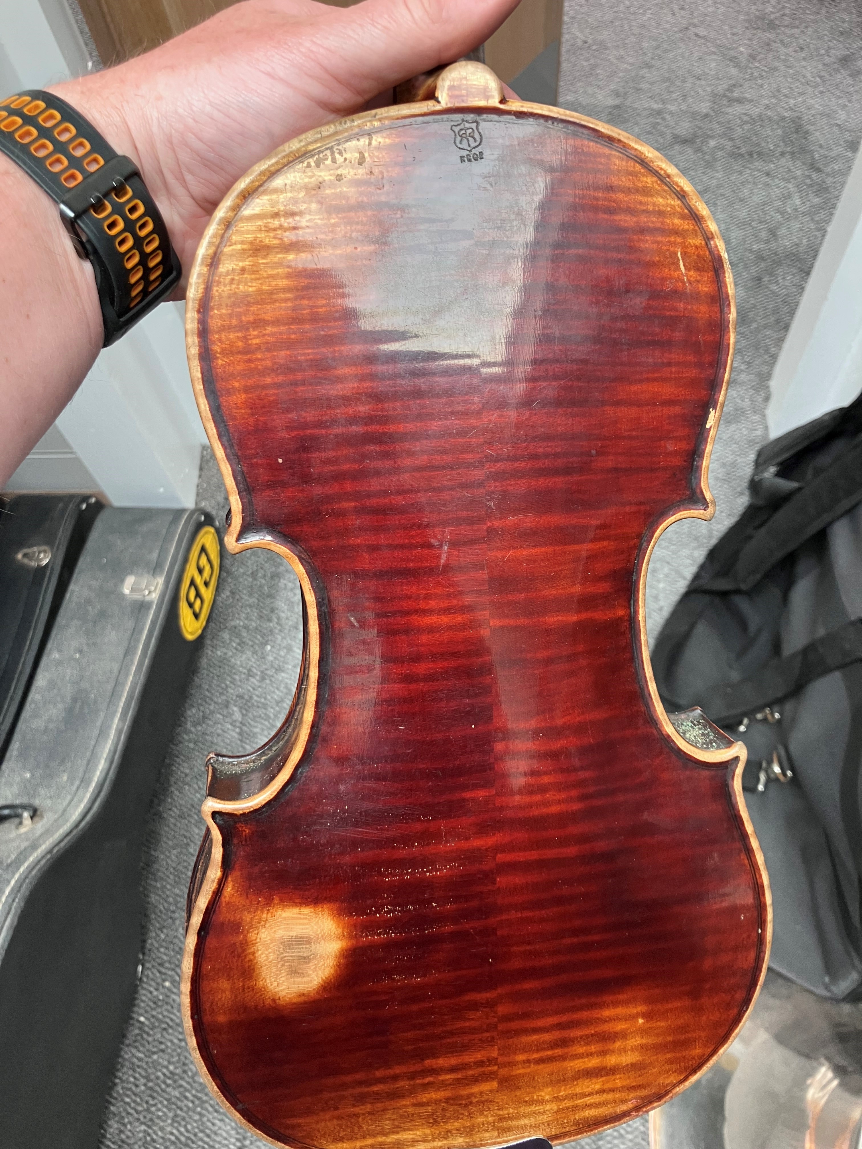 A traditional violin having two piece 14inch back, makers stamped on neck (mirroring Rs within - Image 4 of 5