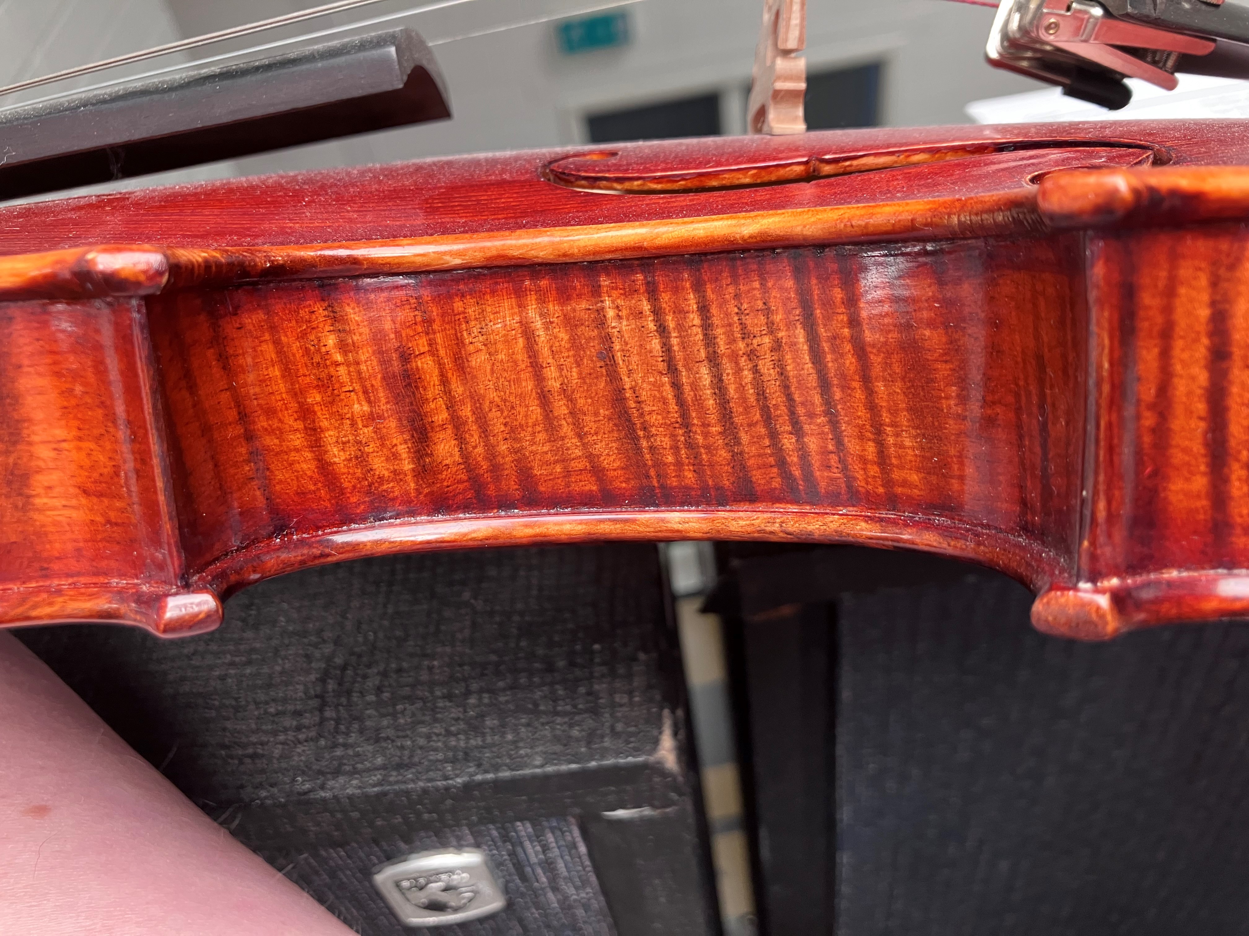A modern violin having one piece 14inch back , labelled Bellolino, with plush fitted case and bow - Image 6 of 7