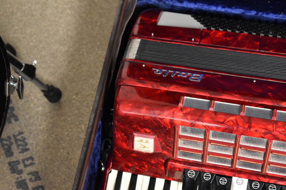 A Baile Cavalier Piano accordion, 96 button plus 7 bass, with hard case - Image 2 of 4