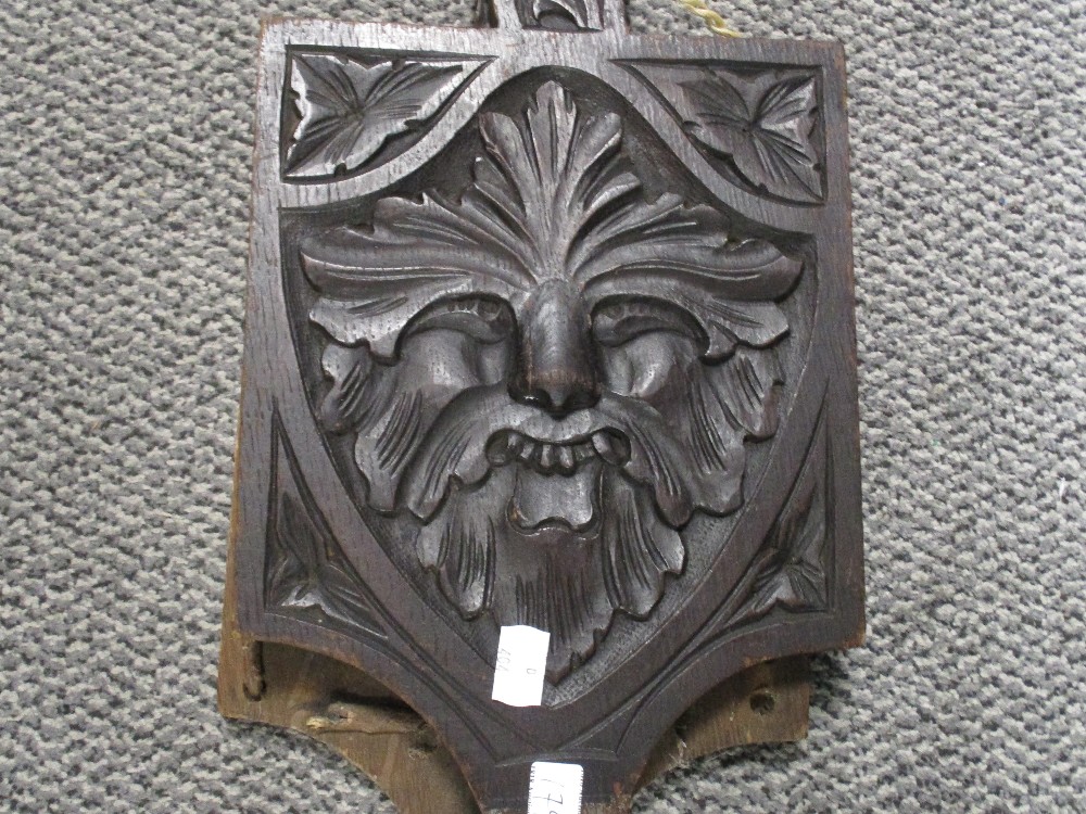 A pair of carved Edwardian bellows, having Green man decoration. - Image 3 of 4