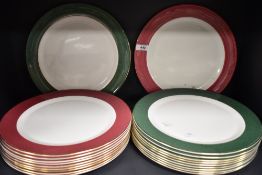 Twenty Wedgwood 'Crown Ruby' and 'Crown Emerald' dinner plates.