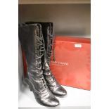 A pair of ladies high-heeled leather boots by Roberto Vianni, size 39.