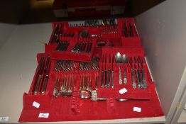 An extensive collection of 98 pieces, 1950s Gee & Holmes of Sheffield stainless