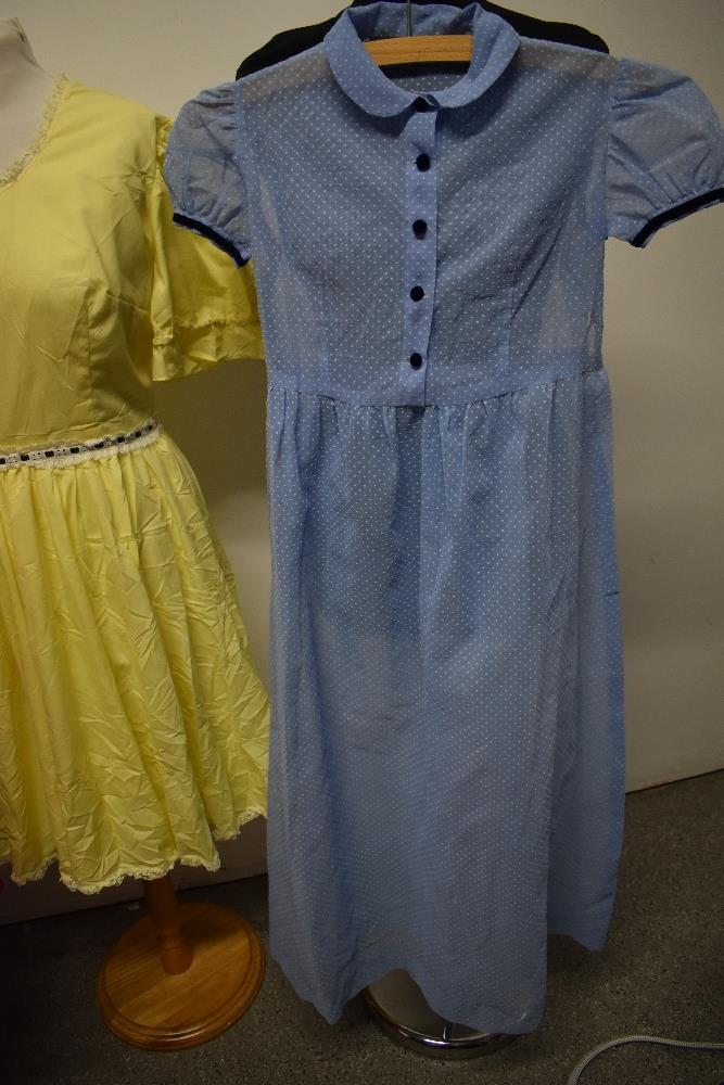 Three vintage dresses, including 1950s children's seersucker dress in blue, yellow American 1960s - Image 3 of 8