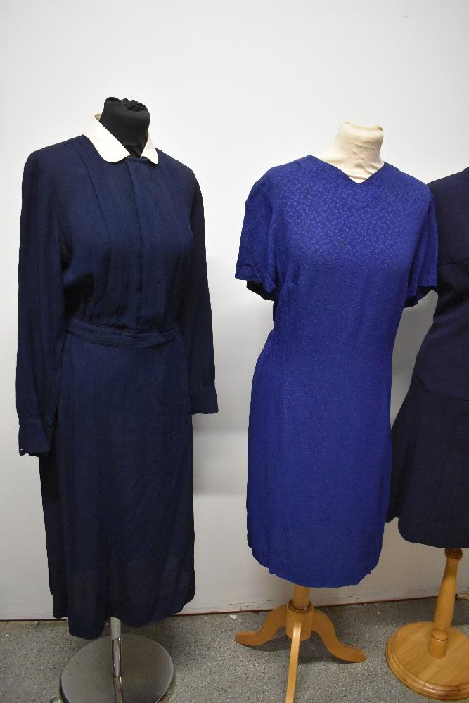 Three vintage dresses, including royal blue textured crepe dress, around 1950s and navy blue - Image 3 of 7