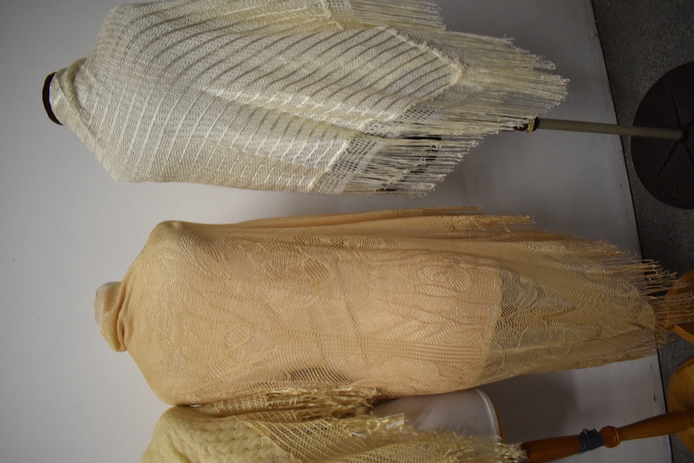 A collection of shawls, including two 1920s/30s rayon fringed shawls, crotcheted shawl and 1930s - Image 7 of 8