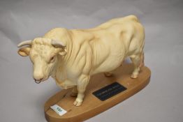 A Connoisseur Beswick Pottery Charolais Bull on plinth A2600, in matte finish.