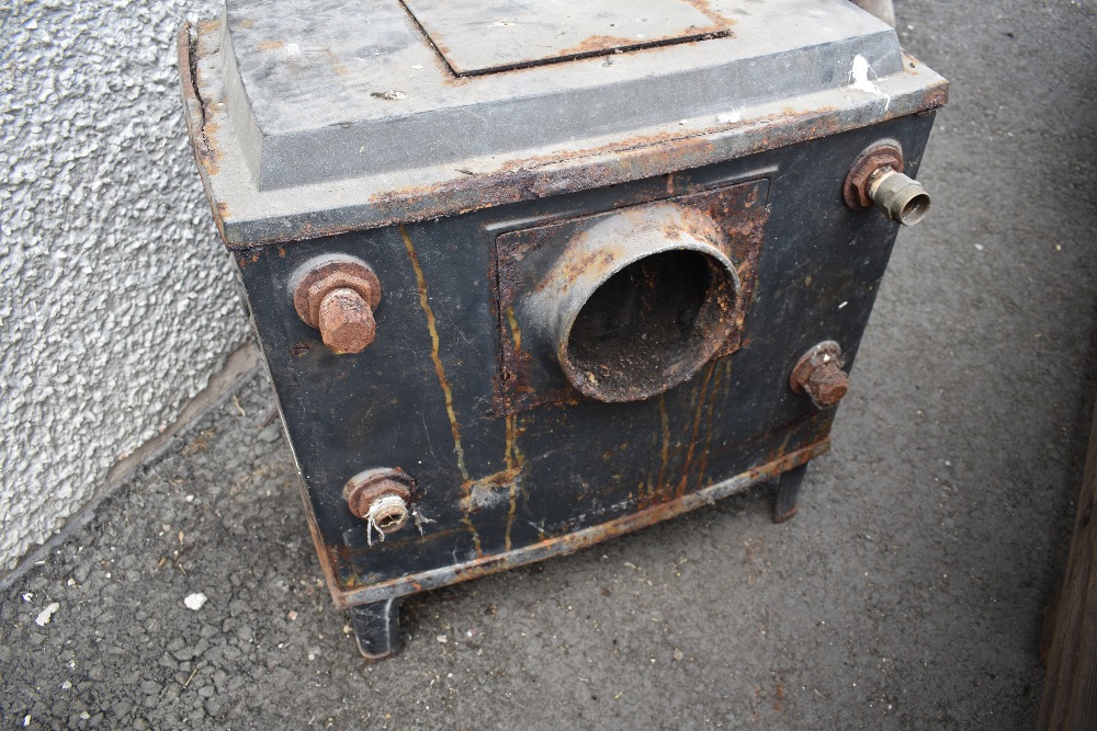 A vintage wood burning stove - Image 2 of 2