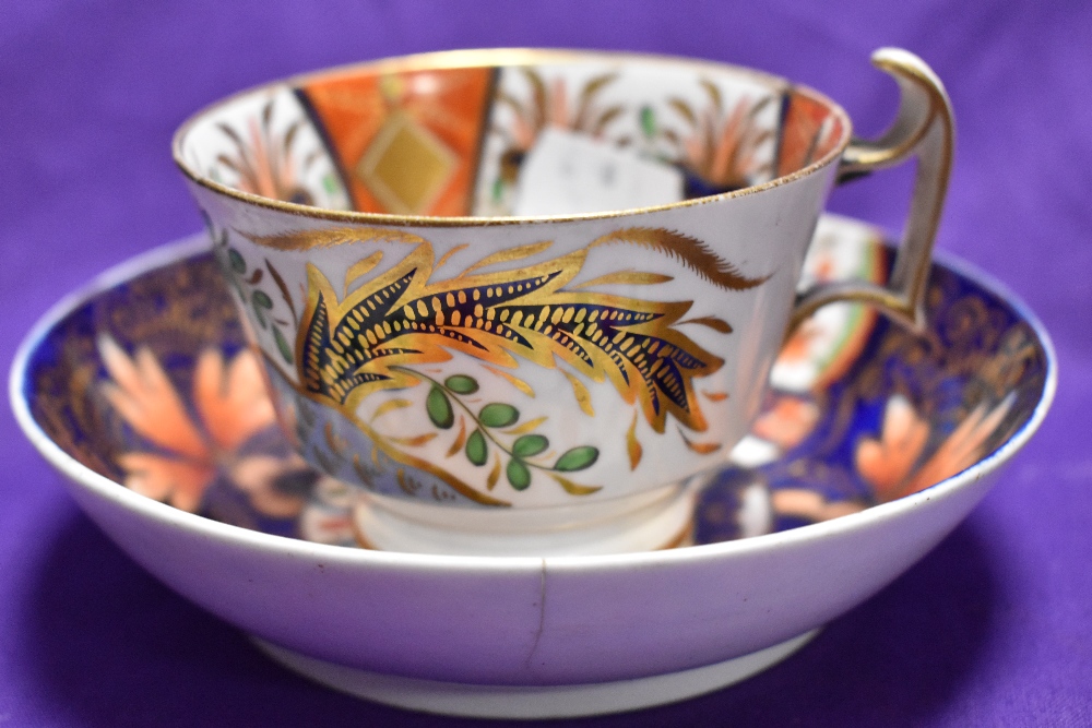 A small selection of English Imari tea wares, including Derby. - Image 4 of 5