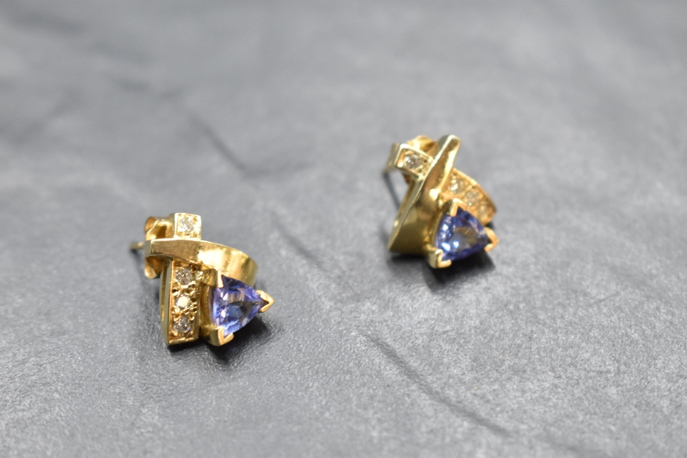 A yellow metal suite of jewellery stamped 14K comprising of stud earrings, ring and pendant, all - Image 4 of 4