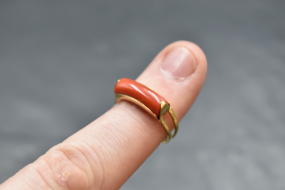 An Italian 750 grade yellow metal and coral ring, the shaped coral section between open the open and - Image 2 of 2