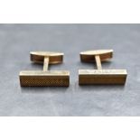 A pair of 9ct gold cufflinks of architectural form having bar connectors, approx 6.3g