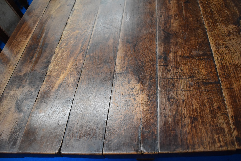 A very nice quality reproduction oak banquetting dining table having plank top and heavy carved cup - Image 3 of 4