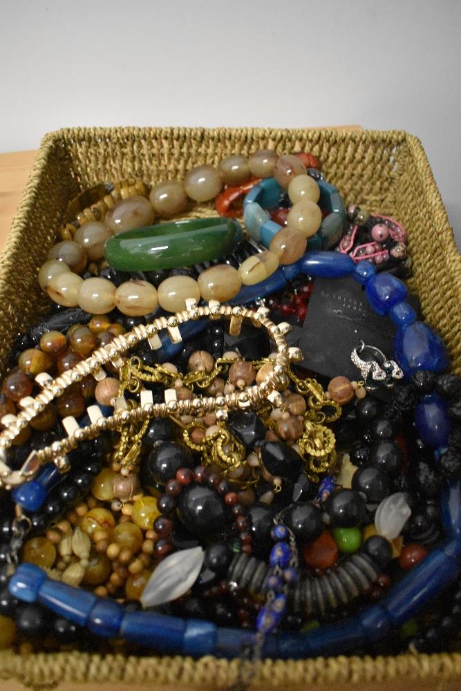 A large collection of vintage, antique and modern costume jewellery, including brooches, bangles, - Image 2 of 7