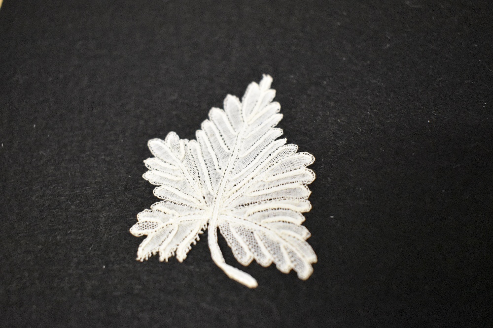 A collection of intricate hand worked lace, including butterflies, leaves, flowers and a mouse etc. - Image 8 of 12